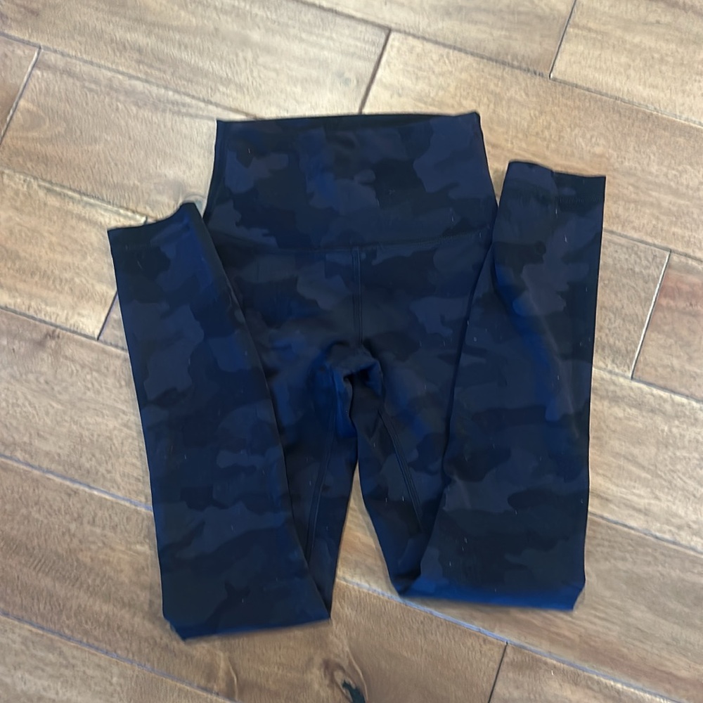 Lululemon wunder train camo print size 0, barely worn, smoke free home